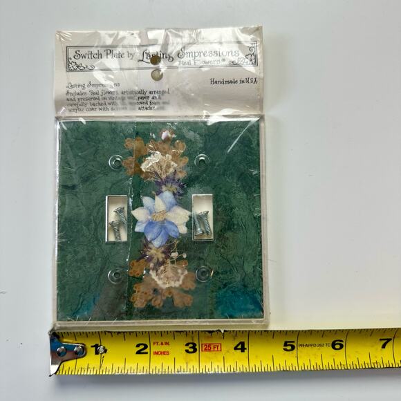 Switch Plate by Lasting Impressions Acrylic & Dried Flowers Green Decor Unused - Picture 6 of 6